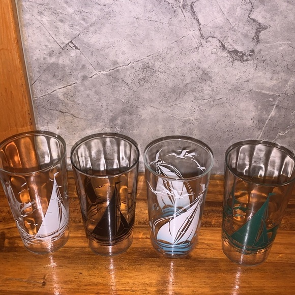 MCM 70s Vintage Set of 4 Nautical Sailboat Themed Clear Drinking Juice Glass - Picture 15 of 17